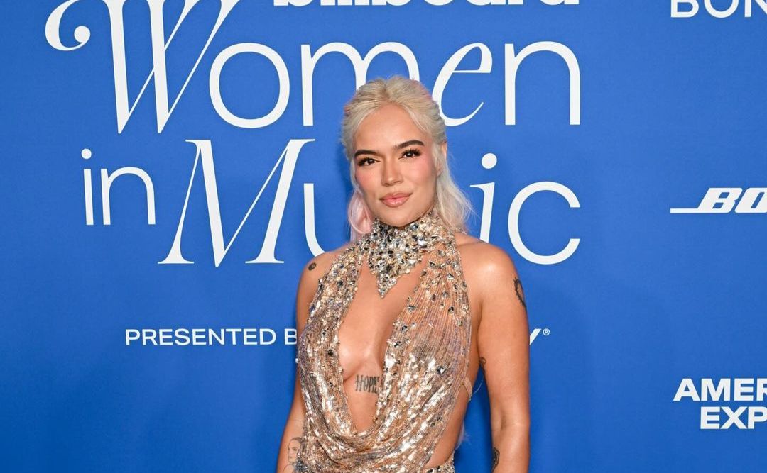 Karol G deslumbra en premiación a la Mujer del año por Billboard Día